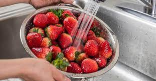 How to clean strawberries