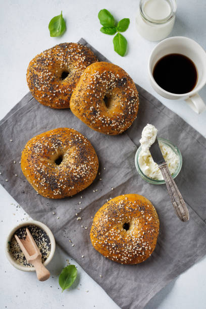 “EVERYTHING BUT the BAGEL” SANDWICH ROUNDS “EVERYTHING BUT the BAGEL” SANDWICH ROUNDS