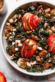 AUTUMN KALE & APPLE SALAD AUTUMN KALE & APPLE SALAD