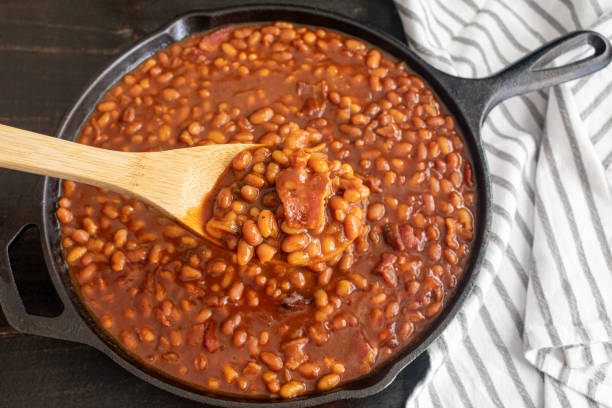 SUN-DRIED TOMATO SKILLET, KALE, AND WHITE BEAN SKILLET